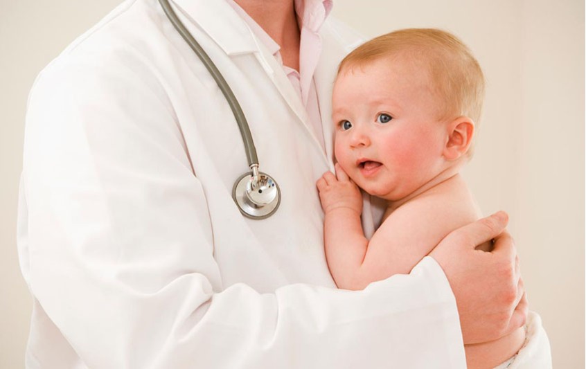 Τα πρώτα του εμβόλια. Προστασία του μωρού σας από νοσήματα.
