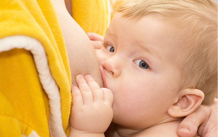 Γιατί είναι καλύτερος ο θηλασμός για το μωρό