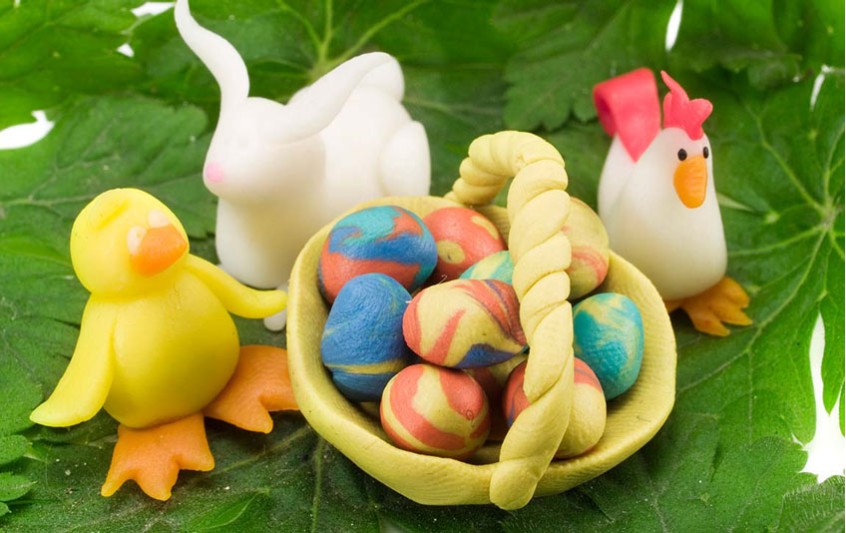Δραστηριότητα μαζί με το παιδί σας. Βάψτε τα αυγά με φυσικές βαφές όπως παλιά!