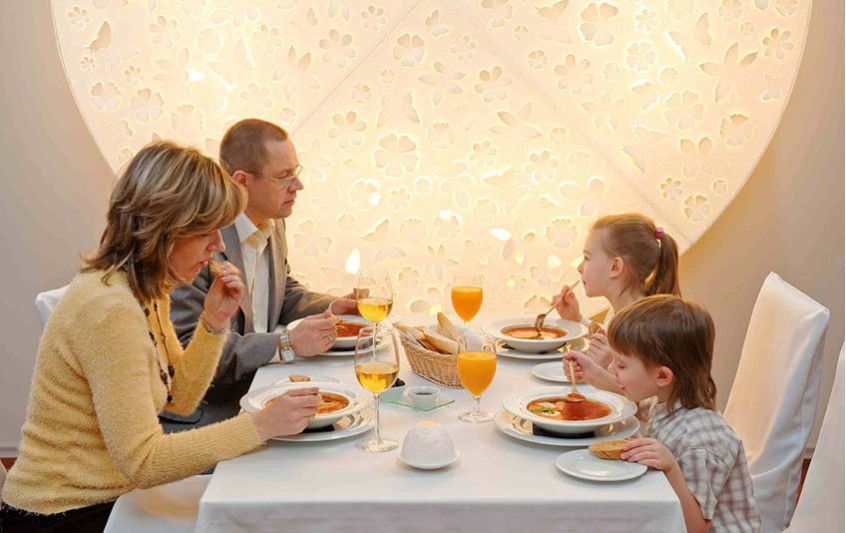 family-eating-dinner