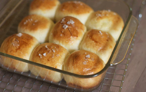 1ο πράγμα που μπορείς να πεις στη νέα μαμά: Θα ήθελα να έρθω από κει ένα βραδάκι αλλά να μην κάνεις τίποτα. Θα φέρω εγώ κάτι. Ποιο βράδυ προτείνεις;