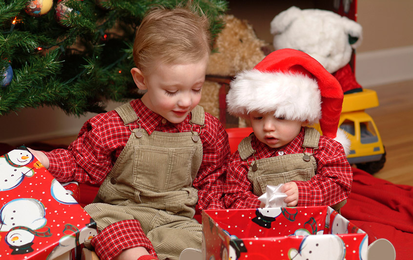 Θα πρέπει να κακομαθαίνουμε τα παιδιά τα Χριστούγεννα;
